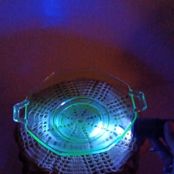 Depression Era Uranium Glass Serving Dish - Picture 3 of 7